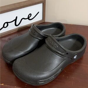 Bistro Crocs, women’s size 10